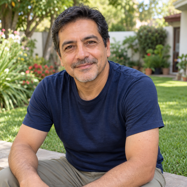 Luis, 49